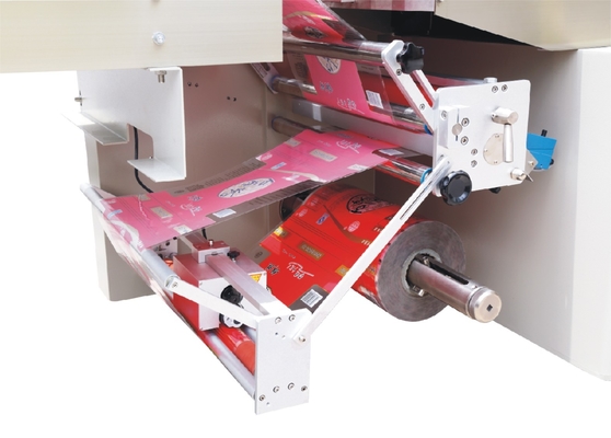 Verdura della macchina di Automatic Food Packaging del regolatore dello SpA con la percezione di lunghezza
